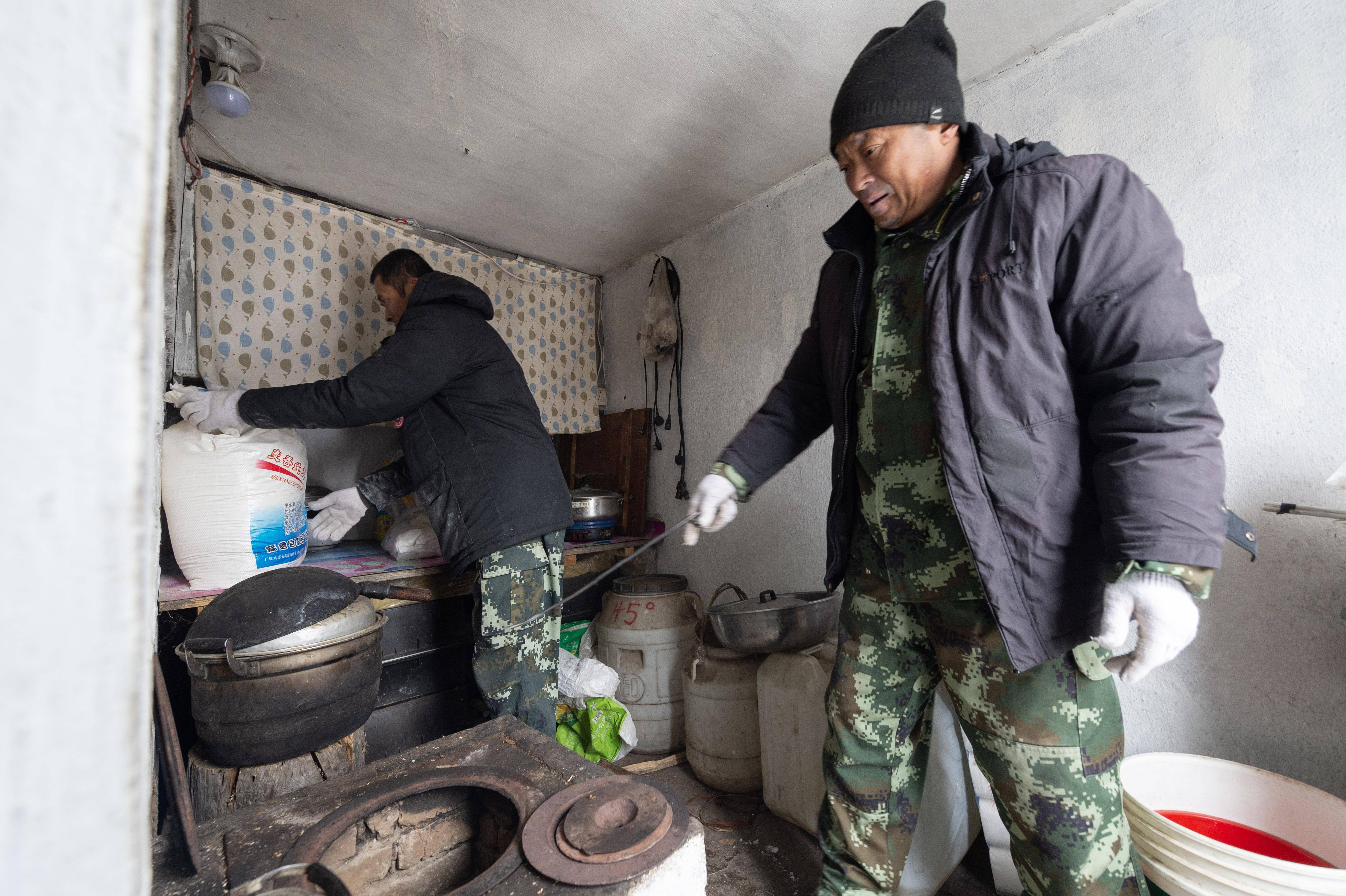 （新华全媒+）彩芹瞭望塔上两代夫妻的坚守(彩ill)