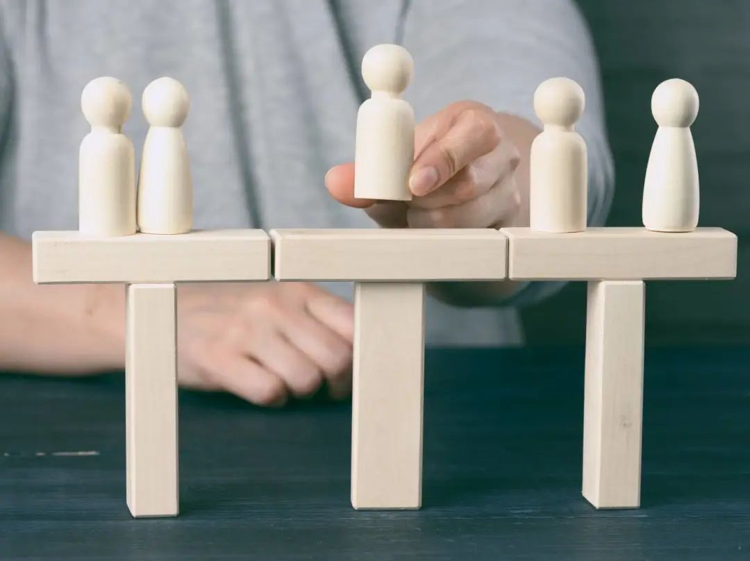 资产55亿、负债超122亿元！新华信托破产，多起诉讼未决(新华信托总部在哪?)