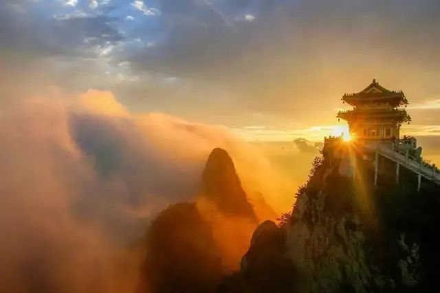 洛阳老君山旅游攻略(洛阳老君山风景区攻略自驾路线)