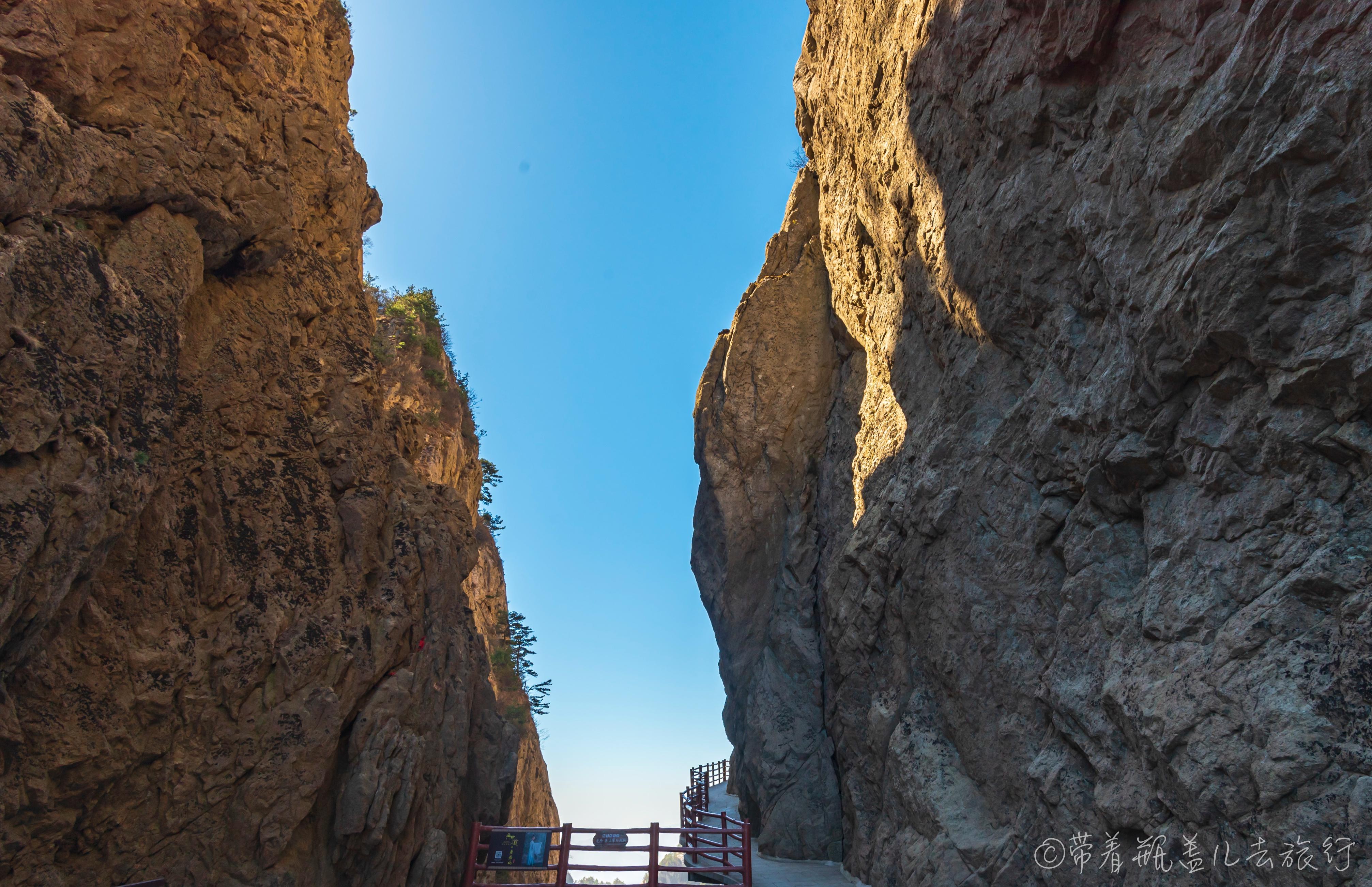 打卡中国第一仙山洛阳老君山，附上保姆级攻略，看看一趟花多少钱(河南洛阳老君山景区)