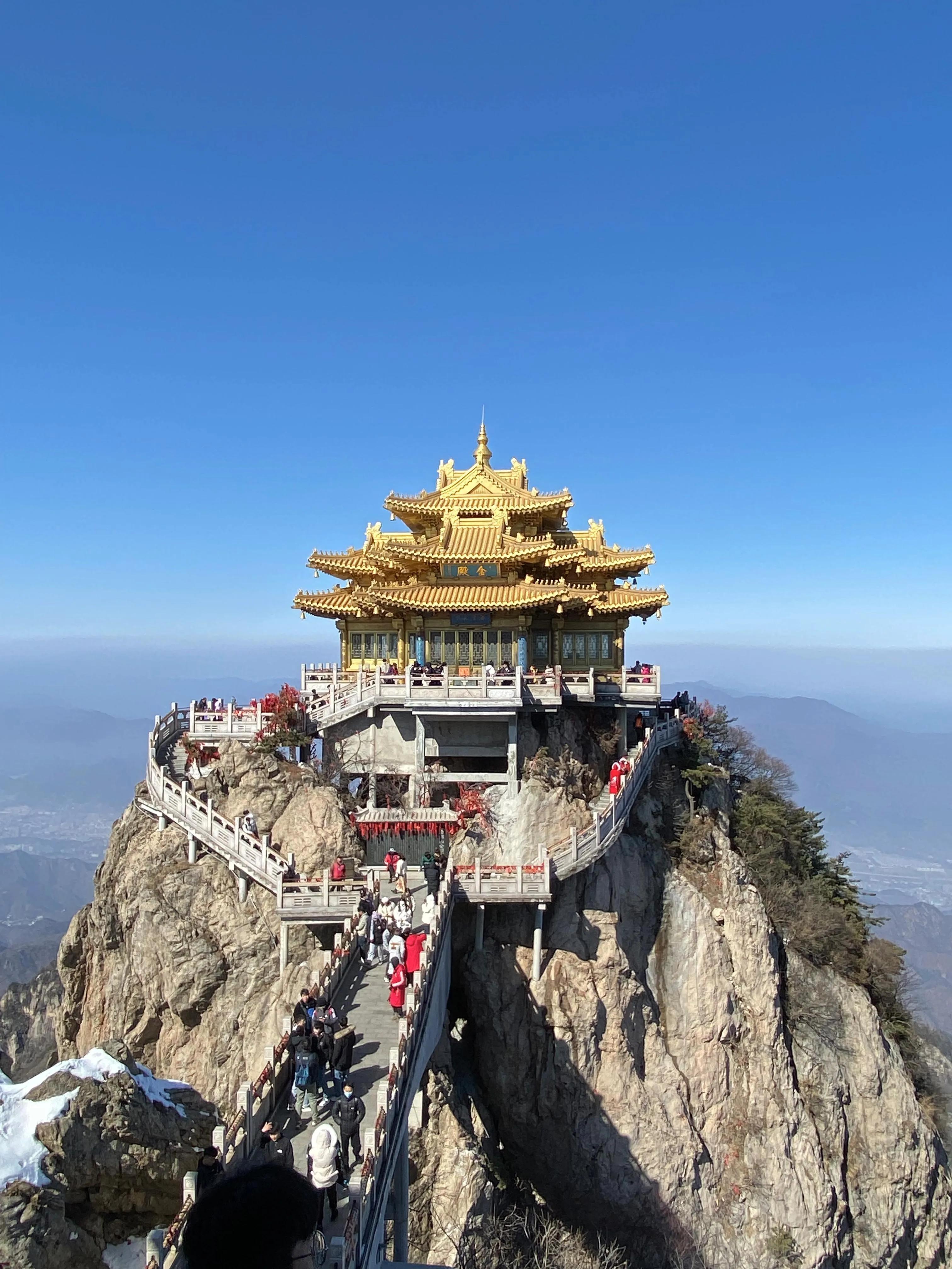 洛阳老君山旅游攻略！(张家界和老君山哪个好玩)