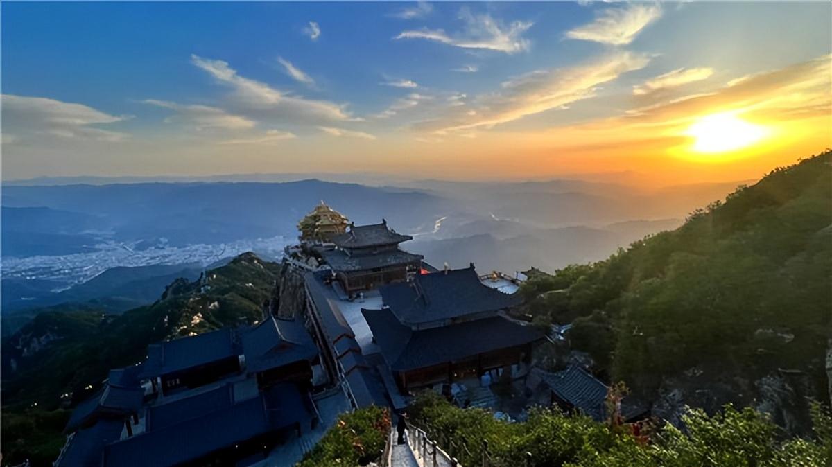 五一 畅游老君山攻略已打包，快收藏好！(老君山攻略路线图)