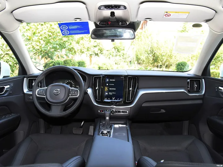 直降6.8万元 沃尔沃XC60跌至“白菜价”（沃尔沃xc60降价优惠15万）
