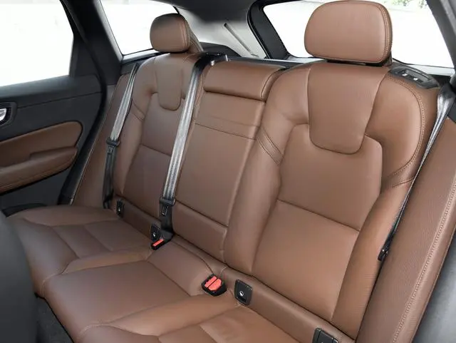 降了价的沃尔沃XC60表现如何？值不值得买（沃尔沃xc60真实口碑）