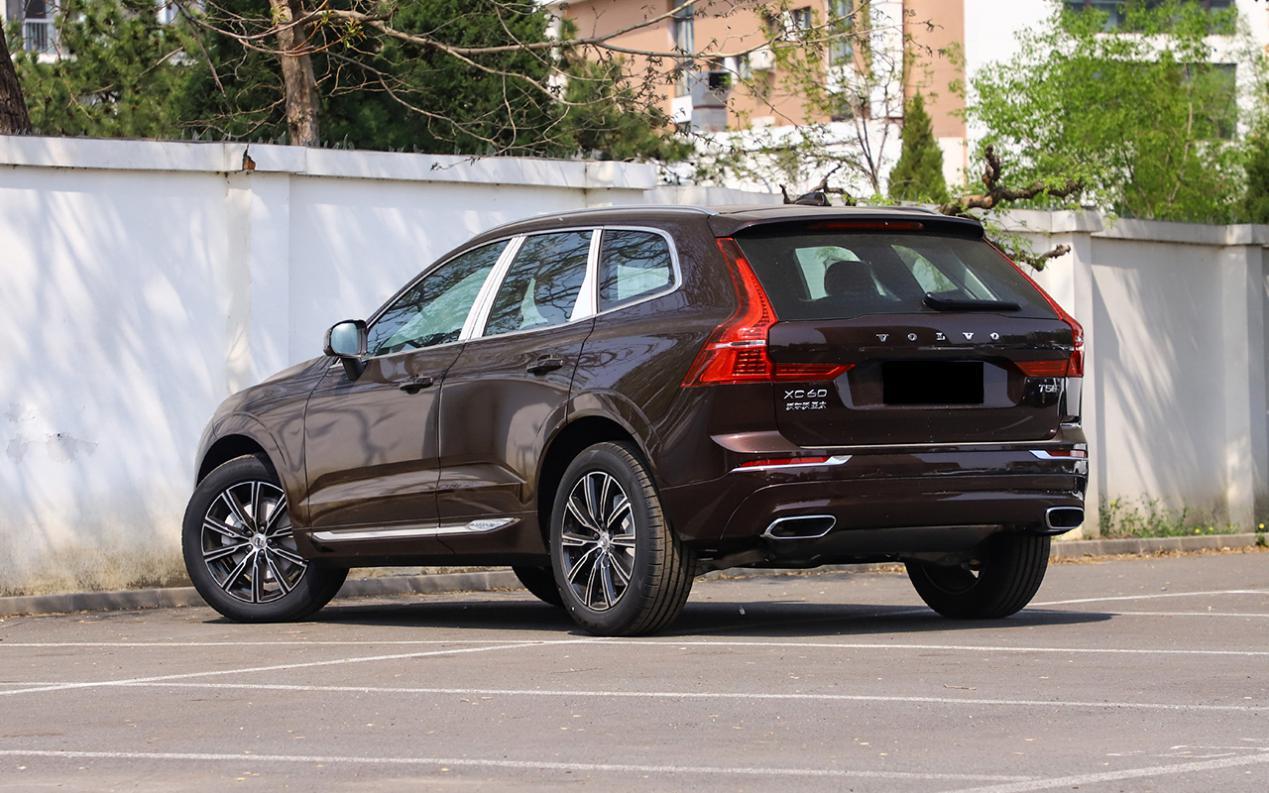 上市价格坚挺一分不降，如今最高降18.6万，这4款豪华SUV不香了？（2021年上市新款豪华suv大全）