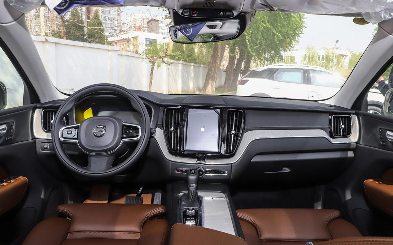 上市价格坚挺一分不降，如今最高降18.6万，这4款豪华SUV不香了？（2021年上市新款豪华suv大全）