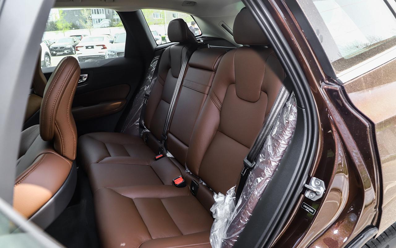 上市价格坚挺一分不降，如今最高降18.6万，这4款豪华SUV不香了？（2021年上市新款豪华suv大全）