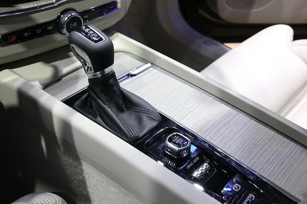 18款全城降价 沃尔沃XC60低价促销（沃尔沃xc60 2018款和2019款区别）