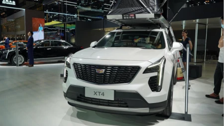 谁才是真美式豪华？全新冒险家对比凯迪拉克XT4告诉你答案！（冒险家实力）