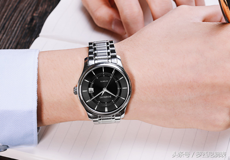 万元预算，你是选高配国产表还是入门级瑞表？（瑞表有什么牌子）