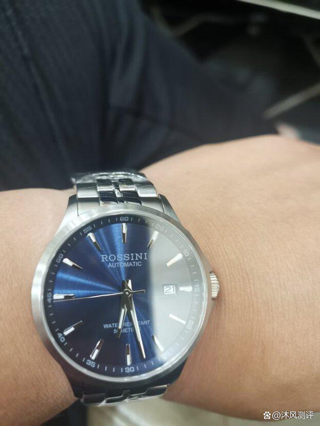 罗西尼手表属于什么档次？适合什么人佩戴？揭秘选购心得（罗西尼手表怎么样属于什么档次）