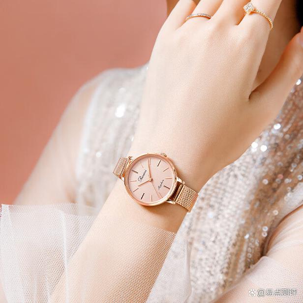 罗西尼手表怎么样档次？男款经典机械表、女款时尚百搭【京东自营】罗西尼手表 启迪系列经典百搭机械表手表男双日历防水黑盘钢带送男友515701W04E京东月销量500好评率97%无理由退换京东配送旗舰店【京东自营】罗西尼手表 启迪系列经典百搭机械表手表男双日历防水黑盘钢带送男友515701W04E¥890【京东自营】罗西尼手表 CHIC系列时尚百搭石英手表女防水粉盘玫瑰金编织带学生送女友619920G0京东月销量1000好评率98%无理由退换京东配送旗舰店【京东自营】罗西尼手表 CHIC系列时尚百搭石英手表女防水粉盘玫瑰金编织带学生送女友619920G0¥499