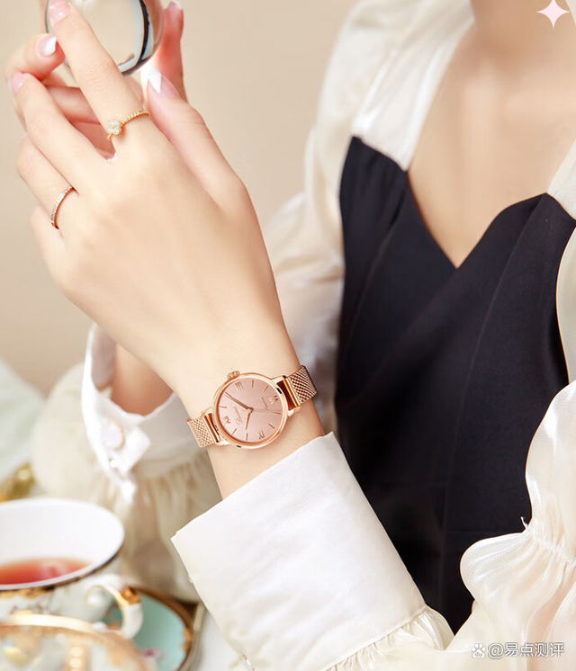 罗西尼手表怎么样档次？男款经典机械表、女款时尚百搭【京东自营】罗西尼手表 启迪系列经典百搭机械表手表男双日历防水黑盘钢带送男友515701W04E京东月销量500好评率97%无理由退换京东配送旗舰店【京东自营】罗西尼手表 启迪系列经典百搭机械表手表男双日历防水黑盘钢带送男友515701W04E¥890【京东自营】罗西尼手表 CHIC系列时尚百搭石英手表女防水粉盘玫瑰金编织带学生送女友619920G0京东月销量1000好评率98%无理由退换京东配送旗舰店【京东自营】罗西尼手表 CHIC系列时尚百搭石英手表女防水粉盘玫瑰金编织带学生送女友619920G0¥499