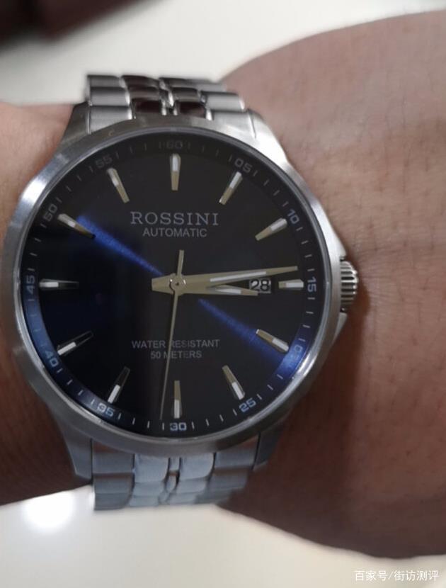 罗西尼手表属于什么档次？口碑怎么样？揭秘选购攻略【京东自营】罗西尼手表 CHIC系列时尚石英女士手表防水粉盘玫瑰金京东月销量1000好评率98%无理由退换京东配送旗舰店【京东自营】罗西尼手表 CHIC系列时尚石英女士手表防水粉盘玫瑰金¥499【京东自营】罗西尼手表 启迪系列经典百搭自动机械男手表双日历防水黑盘京东月销量500好评率97%无理由退换京东配送旗舰店【京东自营】罗西尼手表 启迪系列经典百搭自动机械男手表双日历防水黑盘¥890（罗西尼手表牌子好不好）