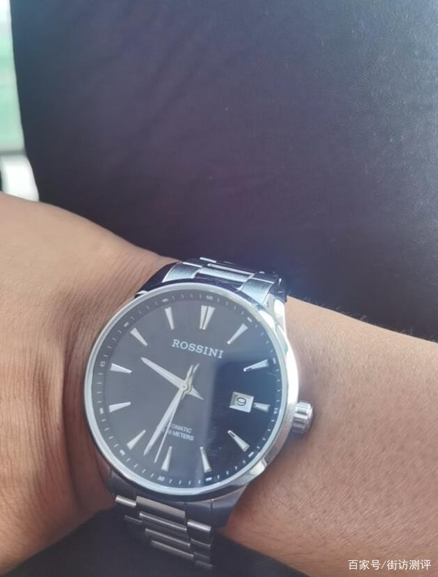 罗西尼手表属于什么档次？口碑怎么样？揭秘选购攻略【京东自营】罗西尼手表 CHIC系列时尚石英女士手表防水粉盘玫瑰金京东月销量1000好评率98%无理由退换京东配送旗舰店【京东自营】罗西尼手表 CHIC系列时尚石英女士手表防水粉盘玫瑰金¥499【京东自营】罗西尼手表 启迪系列经典百搭自动机械男手表双日历防水黑盘京东月销量500好评率97%无理由退换京东配送旗舰店【京东自营】罗西尼手表 启迪系列经典百搭自动机械男手表双日历防水黑盘¥890（罗西尼手表牌子好不好）