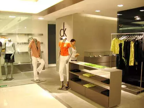 美国第一设计师品牌CK的故事，我知道的只有男士内裤(ck内裤设计灵感)