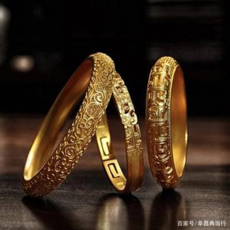 黄金首饰和金条，典当价格都什么样？（金首饰典当和卖哪个更合适）