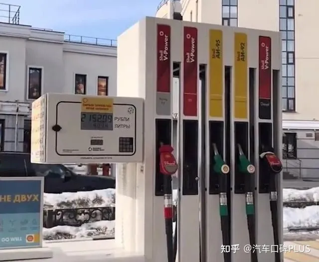 今晚12点油价将进入9元时代 油箱未满的赶紧去加油！（今晚12点有汽油涨价吗）