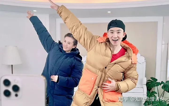 刘畊宏和他迟到的爆红(刘畊宏是干什么的)