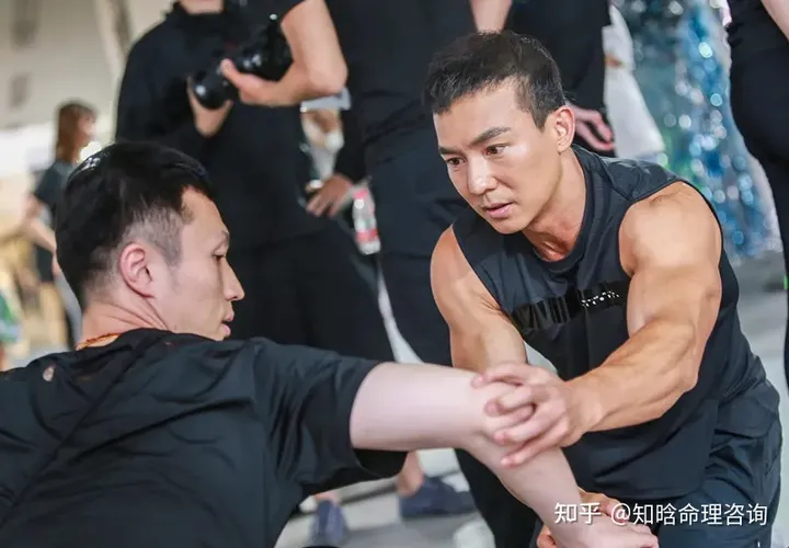 刘畊宏和他迟到的爆红(刘畊宏是干什么的)