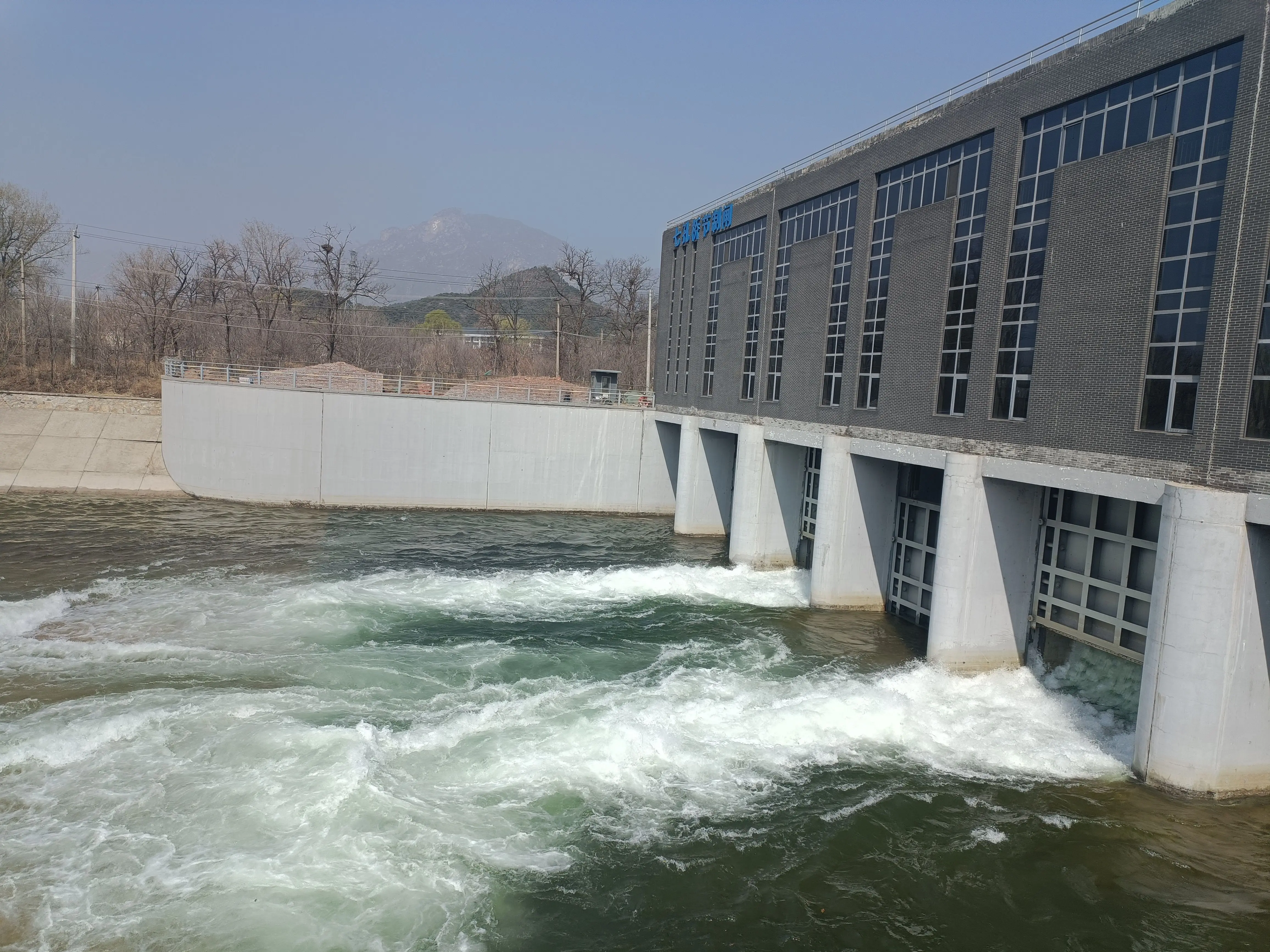 潮白河春季生态补水启动，密云水库总补水量约4000万立方米（密云水库建设对潮白河影响）