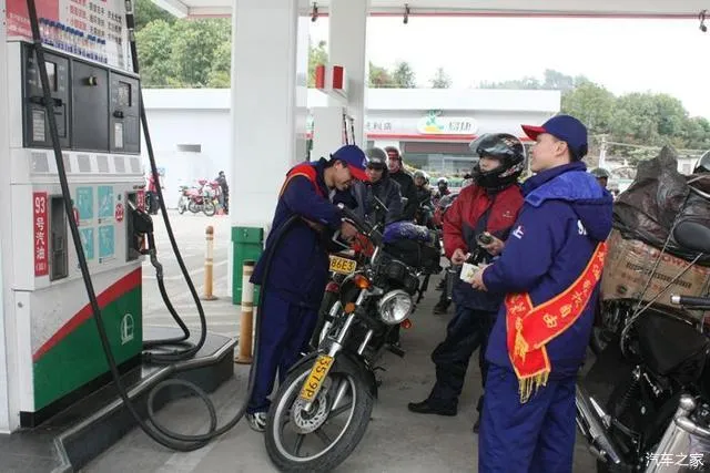 油价调整消息，今天5月13日，全国加油站92、95、98汽油最新价格(今日油价消息:6月6日调整后,加油站92号、95号汽油限价)