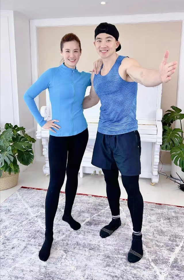 刘畊宏的起伏人生，和他生命中深爱的一个重要女人(刘畊宏与老婆)