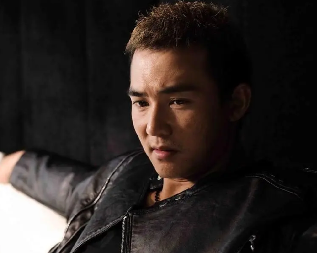 刘畊宏的起伏人生，和他生命中深爱的一个重要女人(刘畊宏与老婆)