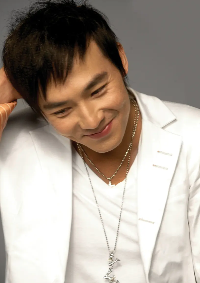 刘畊宏的起伏人生，和他生命中深爱的一个重要女人(刘畊宏与老婆)