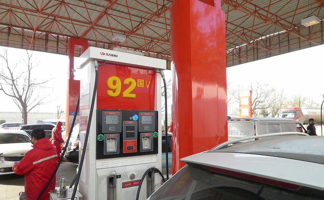 油价调整时间定了！全国最新油价下调后7月4日92号、95号汽油价格(油价调整最新消息7月26号)