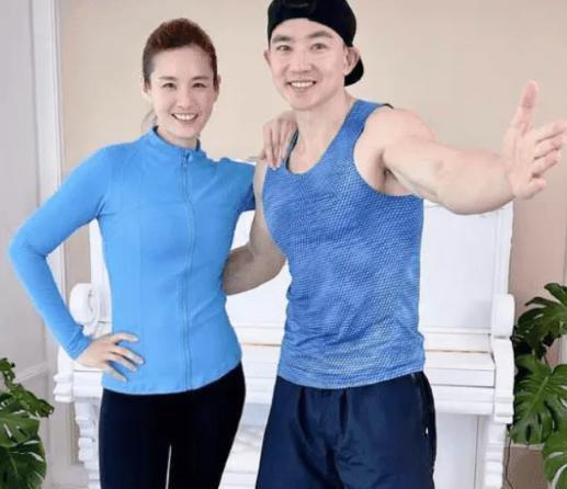 刘畊宏走红后，离开了成就他的城市上海，原因很现实，也充满无奈(刘畊宏和妻子)