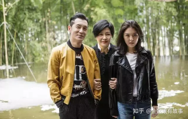 哈文李咏的婚姻，讲述一个童话似的婚姻模样（李咏哈文什么时候结婚的）