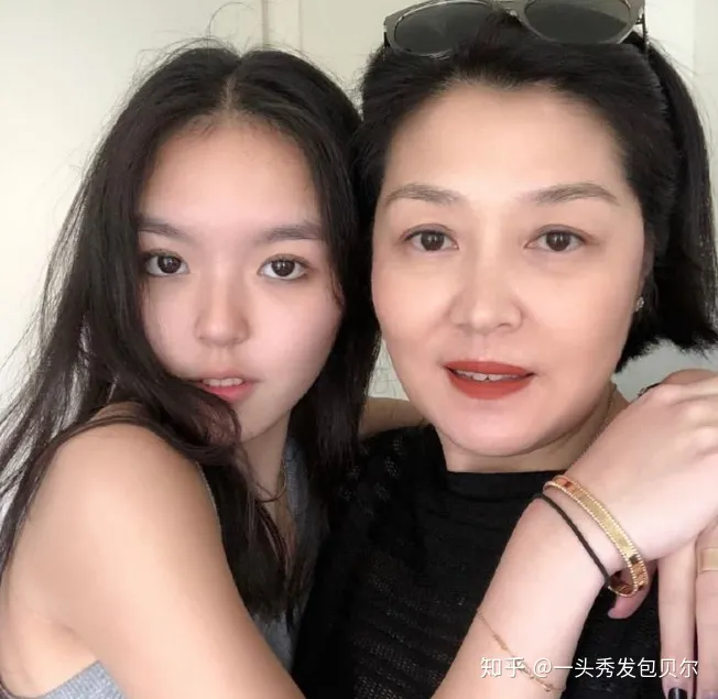 哈文悼念李咏去世两周年，道出为何将丈夫葬在美国，真相让人感动（哈文悼李咏文）