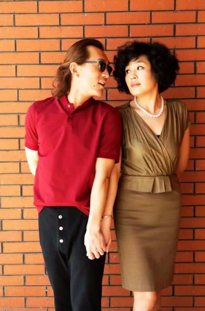 哈文：丈夫李咏病逝后，我依然是李家的儿媳妇（哈文和李咏怎么认识的）