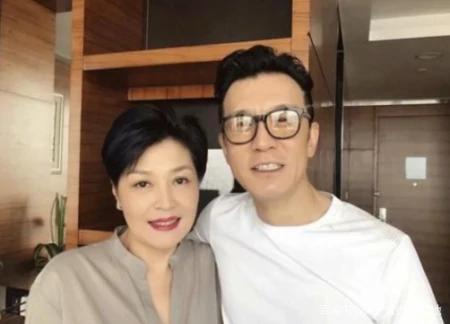 李咏死因不是癌症？高晓松曝真实死因？本人12字回应，真的怒了（被北欧的高晓松与李咏）