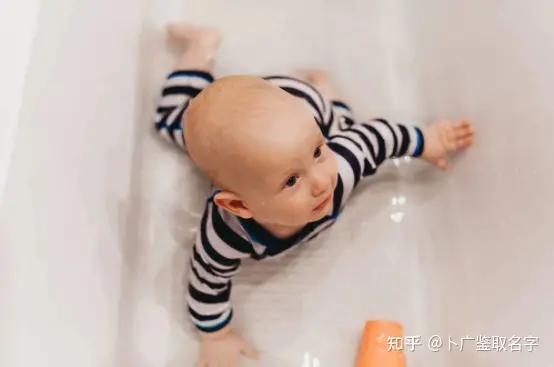 周易取名 虎年出生的宝宝起名：独特新颖且富贵的男孩名字(虎年生的男孩名字大全)