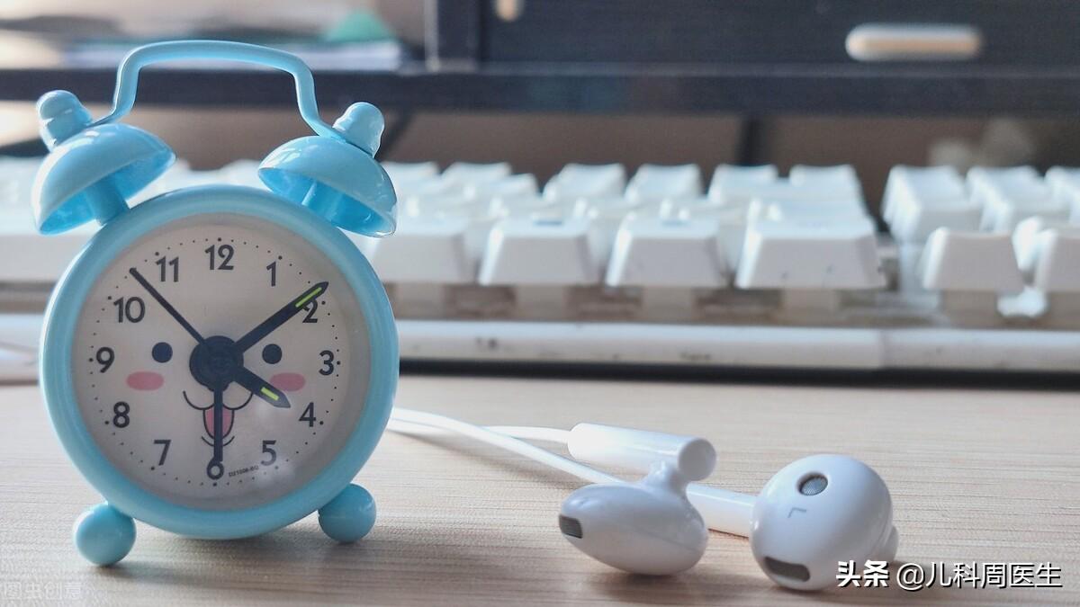 怎样给孩子服药才不会伤及肝肾？别做这5件事，让孩子安全服药吧(怎么给孩子吃药剂)