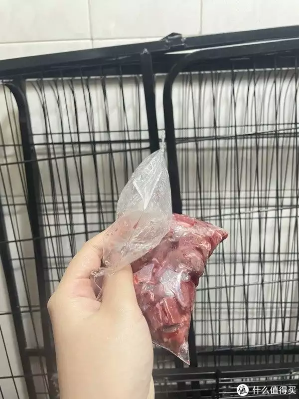 宠物生骨肉家庭 我是如何把生骨肉包装起来放好的(喂狗生骨肉应该怎么喂)