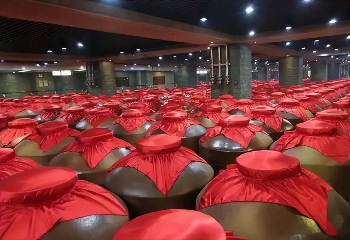 广东普通人结婚有多豪，五星级酒店办婚宴，每桌酒席起步8000元（广东婚宴一桌多少钱）