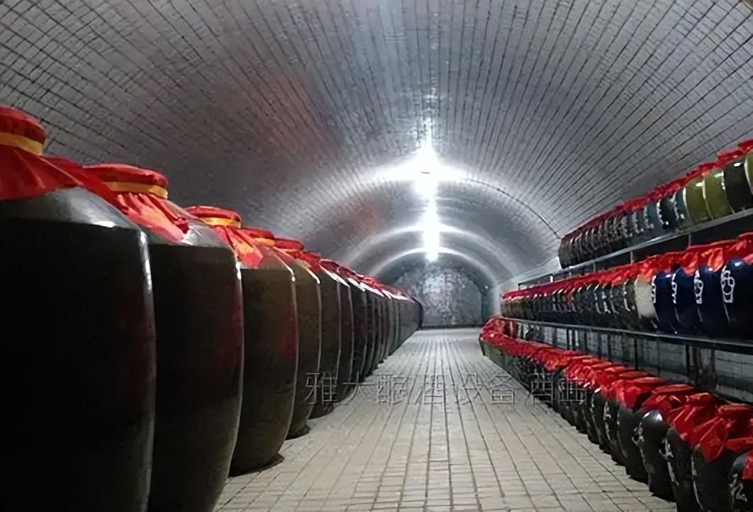 上海婚礼有多豪，五星级酒店办婚宴，一桌美食没有5000元下不来（上海酒店一般普通婚宴多少钱一天）