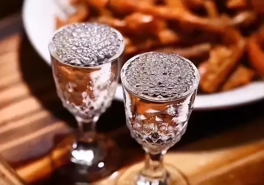 上海婚礼有多豪，五星级酒店办婚宴，一桌美食没有5000元下不来（上海酒店一般普通婚宴多少钱一天）