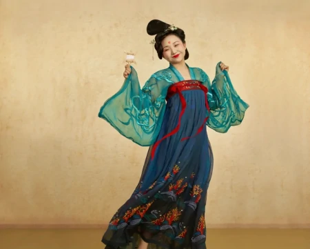 辣目洋子这是开挂了吗？穿汉服拍写真状若仙子，微胖女孩学起来！(辣目洋子现在很火吗)