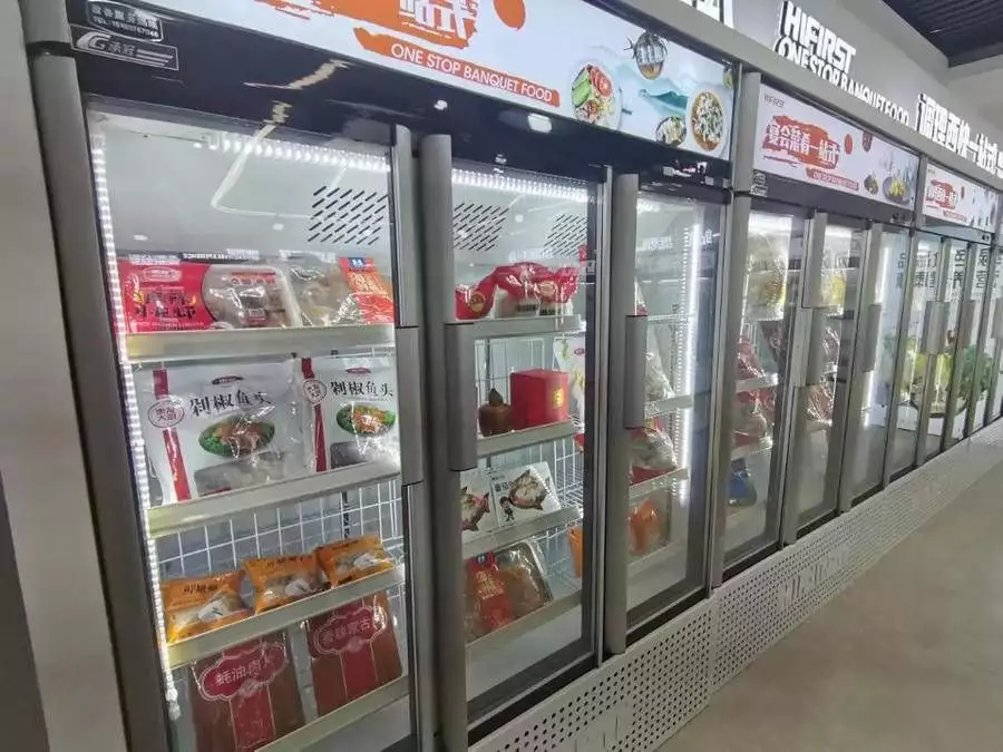 风口之下，喜宴一桌18道菜，13道是预制菜历史上真实“鬼子进村”是这样的，别再被电视剧给骗了！（预制菜家宴前景）