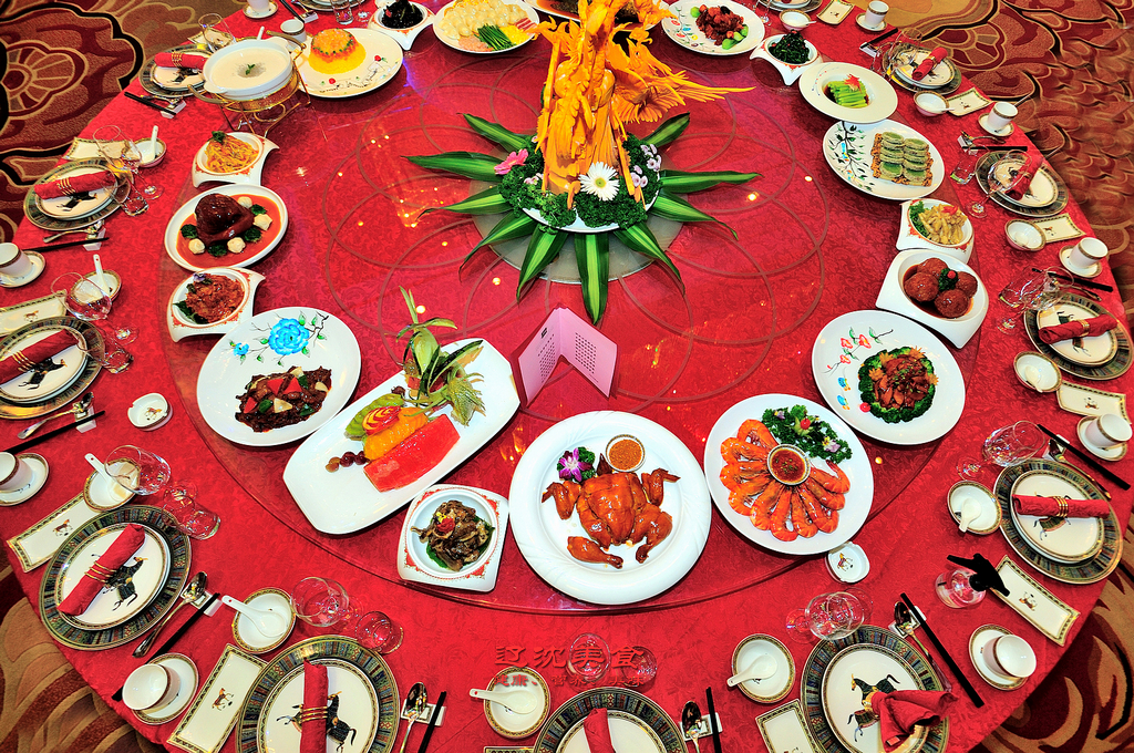 沈阳五星级酒店2000元标准的婚宴，冷热加一起20个菜，赠啤酒8个（沈阳婚宴大众点评网）