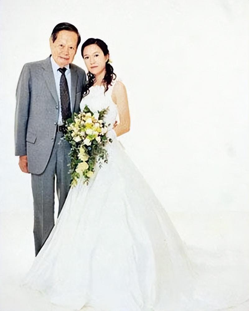 18年后，才明白了当年翁帆为何不顾反对嫁给大54岁的杨振宁（翁帆嫁给杨振宁真实原因）