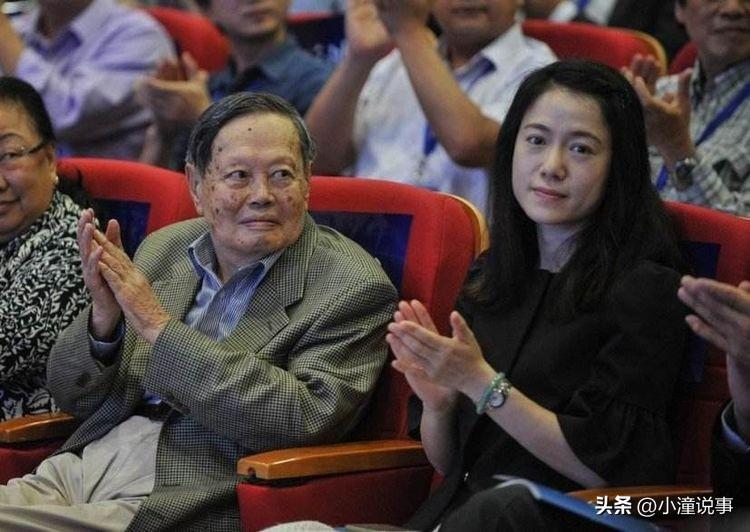 28岁的翁帆嫁给82岁的杨振宇，最好的婚姻是精神上的门当户对（翁帆和杨振宇怎么认识的）
