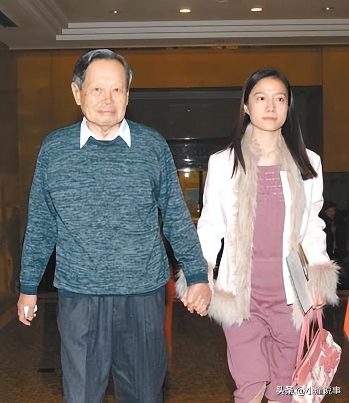 28岁的翁帆嫁给82岁的杨振宇，最好的婚姻是精神上的门当户对（翁帆和杨振宇怎么认识的）
