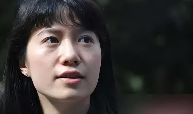 28岁翁帆嫁82岁杨振宁，恩爱至今，杨振宁子女：翁帆是个好女孩（杨振宁和翁帆夫妻相）