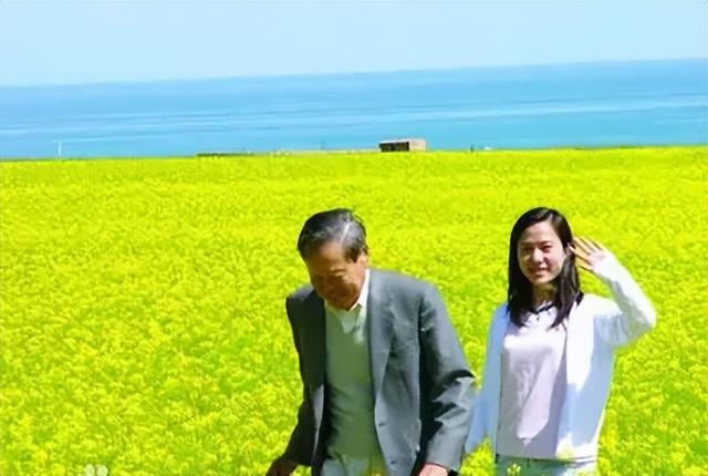 28岁翁帆嫁82岁杨振宁，恩爱至今，杨振宁子女：翁帆是个好女孩（杨振宁和翁帆夫妻相）