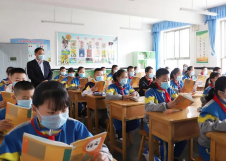 多省发布最新通知，中小学暑假时间已作安排，家长：真的栓Q了(全省中小学暑假时间)